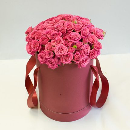 Розы Лав Лидия в шляпной коробке